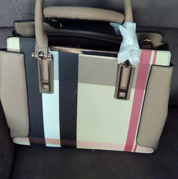 Purse - Picture 3 of 3